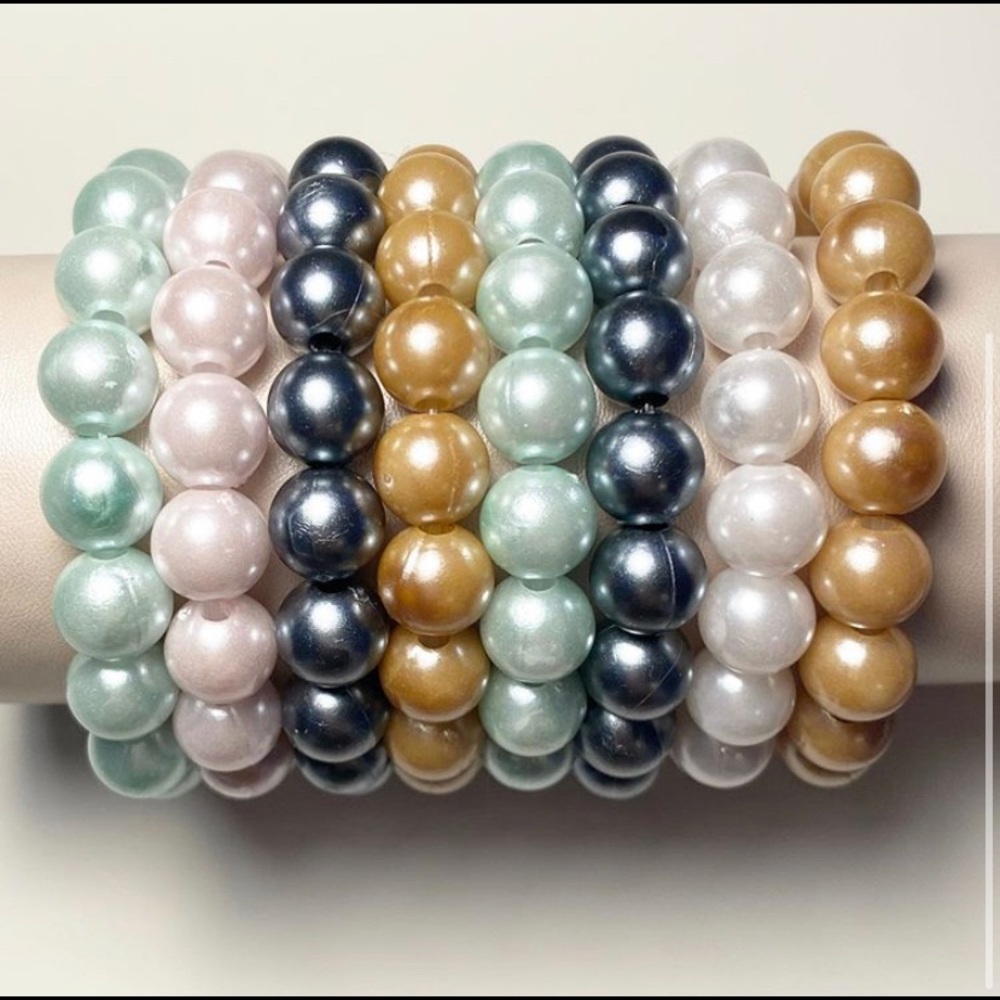 medium bead bracelet